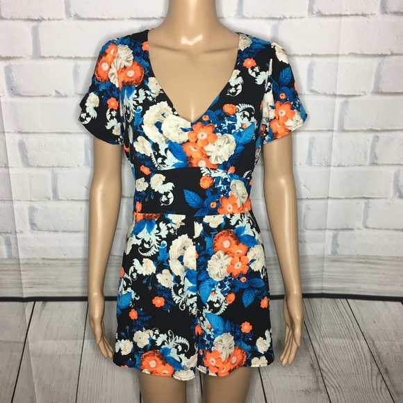 Pants - ❗️$15 SALE — Solemio Floral Romper